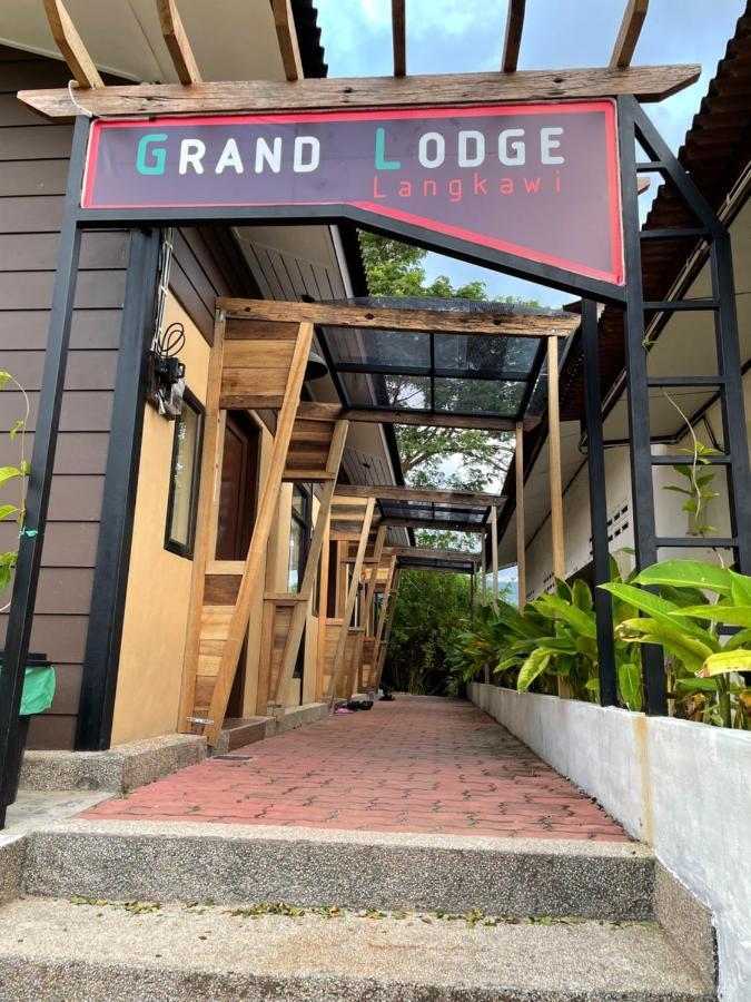 Grand Lodge Langkawi بانتايْ تْشينانغ المظهر الخارجي الصورة