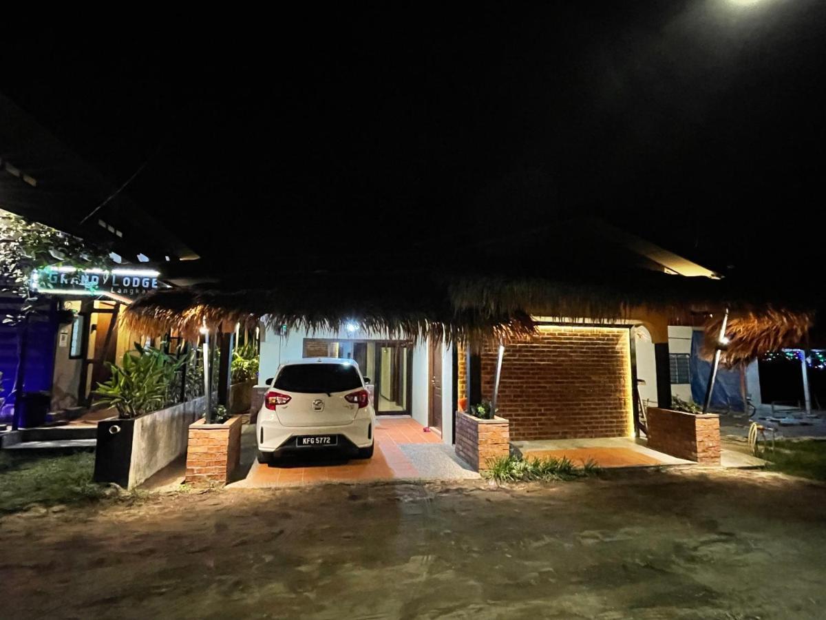 Grand Lodge Langkawi بانتايْ تْشينانغ المظهر الخارجي الصورة